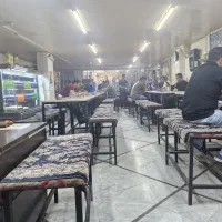 سری زن ، وسط،کار