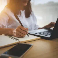 تدریس خصوصی آنلاین زبان انگلیسی و شیمی