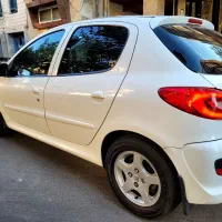 پژو207 دنده ای مدل۱۳۹۶ بی رنگ