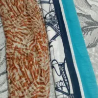 چند دست لباس و شلوار مام فیت ،چند عدد شال|لباس|گلپایگان, |دیوار