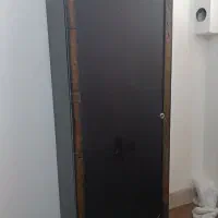 کمد لباس همراه با یک عدد کشو