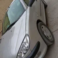 206 مدل 82 شاسی سالم