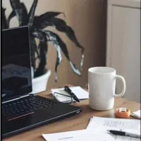 منشی دفتر فروش