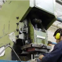 استخدام کارگر ساده