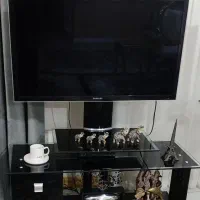 LEDسایز ۴۲سامسونگ.همراه با میز ودستگاه دیجیتال