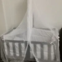 تخت گهواره نوزاد