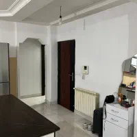 اپارتمان طبقه اول تک واحدی پارکینگ اختصاصی