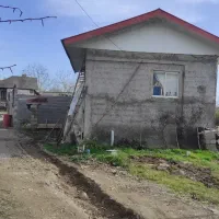 خونه-ویلای-بر-آسفالت-اصلی-قابل-سکونت