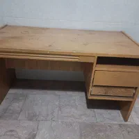 میز تحریر چوبی