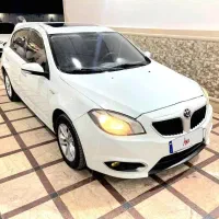 برلیانس ۳۲۰ موتور بزرگ