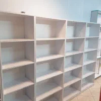 ویترین و قفسه مغازه