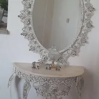 آینه و میز