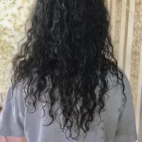 برای کراتین مو، نیازمند مو فر بدون رنگ و دکلره