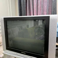 تلویزیون پاناسونیک سالم همراه با میز