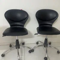 میز مانیکور و صندلی مخصوص، در حد نو|آرایشگاه و سالن‌های زیبایی|اراک, |دیوار