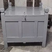 صندوق برنج قدیمی|کلکسیون اشیاء عتیقه|رشت, چله خانه|دیوار