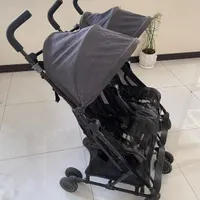 کالسکه دوقلو