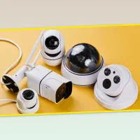 با دوربین مداربسته / خونه تو هر لحظه چک کن