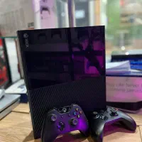 Xbox one ۵۰۰ گیگابایت دو دسته اصلی به همراه بازی|کنسول، بازی ویدئویی و آنلاین|تهران, فردوس|دیوار