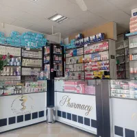 داروخانه قانعی واقع در خیابان سعدی جنب کوچه حسینیه