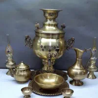 سماور 6لیتری ذغالی برنجی با ست 9 تیکه زغالی