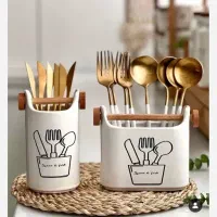 به یک خانوم جهت کار در کارگاه سرامیک