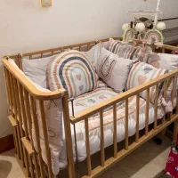 تخت تمیز وبدون خط وخش برای کودک