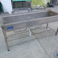سینک و میز کار و جای هود آشپزخانه صنعتی