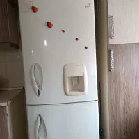 یخچال و میز