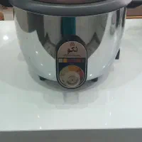 پلو پز برقی ۱۸نفره نکو در حد نو میباشد