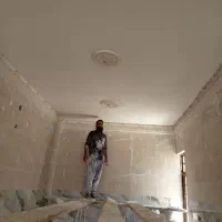 شاگرد برای گچ ساختن میخوام