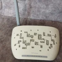 مودم مدل تی پی لینک رنگ زرد بشرط سالم بودن