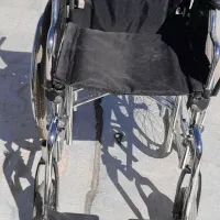 یک عدد ویلچر  نو نو استفاده  نشده