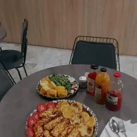 نیرو  برای کار در کافه باشگاه مردانه