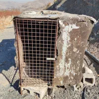 قفس آهنی بزرگ