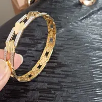 دستبند شماره ۳ هفته پیش خریدمش با فاکتور