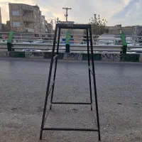 چهارپایه فلزی