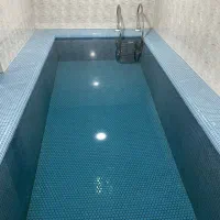 کلبه سویسی دوخوابه با استخر سرپوشیده