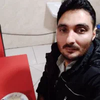 نیروی خدمات نظافتچی هستم