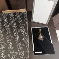 یک جفت قاب عکس