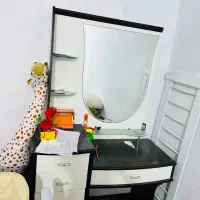 میز آرایشی