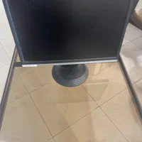 مانتور ۱۹ اینچ درحد