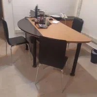 میزمنشی یا مدیریت با ۳ صندلی