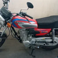 یک دستگاه موتور سیکلت هندا ۱۵۰ساوین