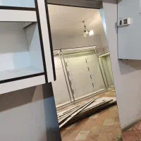 دو عدد آینه بزرگ مغازه