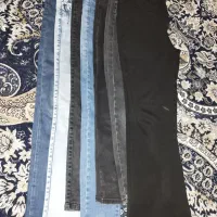 یه تعداد لباس دخترانه