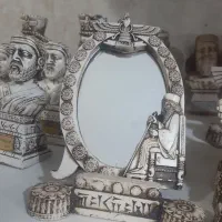 تندیس و دستکلیدهای هخامنشی|مجسمه، تندیس، ماکت|شهر بابک, |دیوار