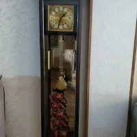 ساعت ایستاده ویترینی