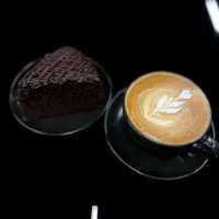 جهت تکمیل نیروی حرفه ای در کافه رستوران vip پیدم