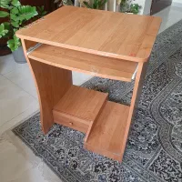 میز کامپیوتر و لپ تاپ